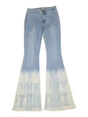 Rock and Roll Cowgirl Ladies' Button Bargain Hi Rise Flare Light Wash Size 25